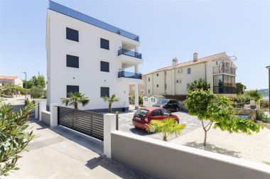 Apartmaji Ivan M - 20m to the beach: A1(4+1), A2(4+2), A3(4+2) Srima - Riviera Šibenik 