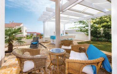 Apartmaji Big blue - terrace lounge: A1(4) Vodice - Riviera Šibenik 