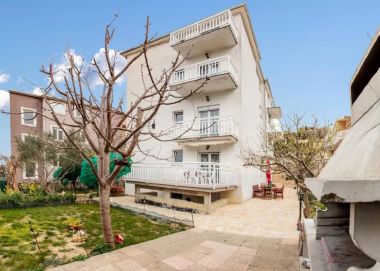 Apartmaji Knez - 100 m from beach: A1(4), SA2(3) Podstrana - Riviera Split 