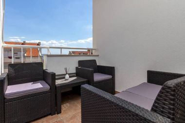 Apartmaji Jurmar - with terrace : A1(4+2)  Split - Riviera Split 