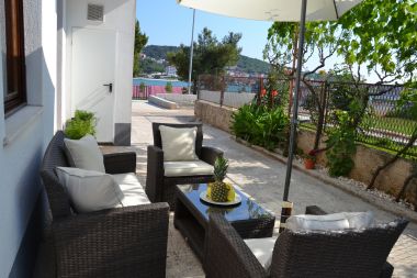 Apartmaji Marin1 - near pebble beach: A1(2+2), A2(2+2) Trogir - Riviera Trogir 