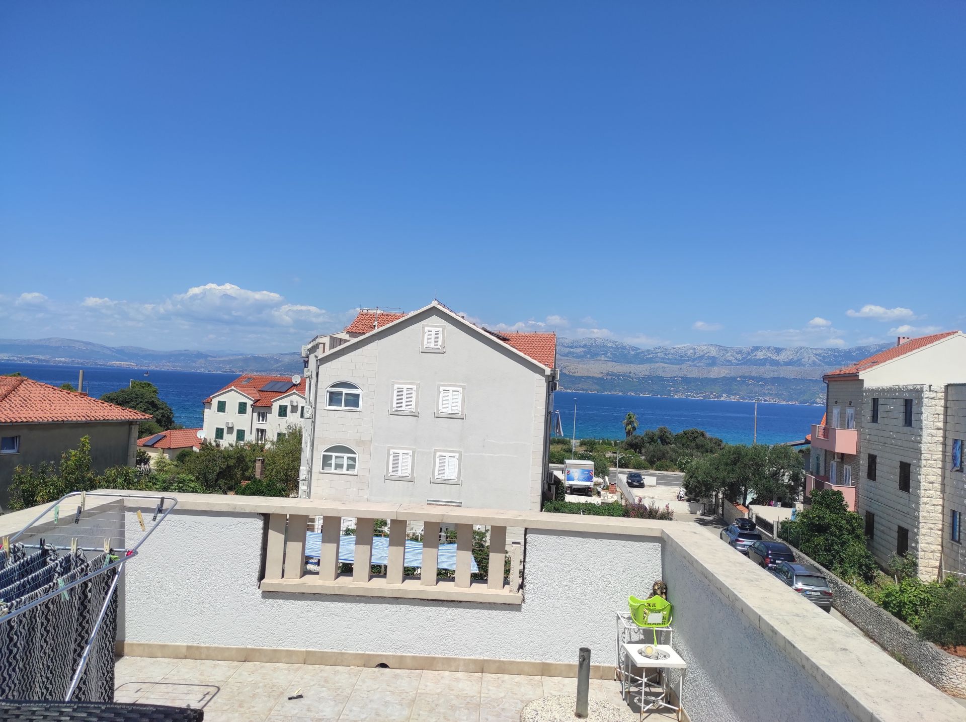 Apartmaji Dani - with large terrace : A1(2+4) Supetar - Otok Brač 